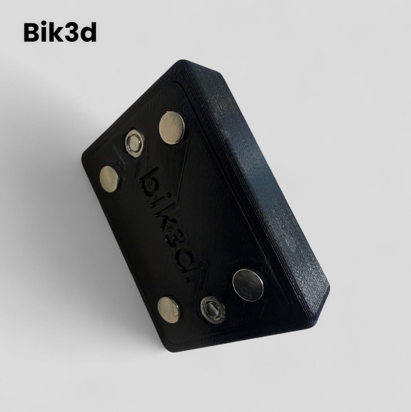 Chipolo One Spot Water-Resistant Magnetic Holder